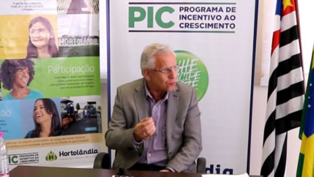 Prefeito anuncia entrega da Ponte Estaiada