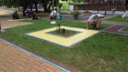 Prefeitura continua ações de revitalização na praça do Jd. Adelaide
