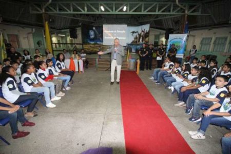 Projeto “Bem Me Quer, Paz Se Quer” forma 90 alunos no Jd. São Sebastião