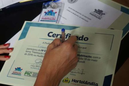 Prefeitura discute políticas habitacionais em conferência