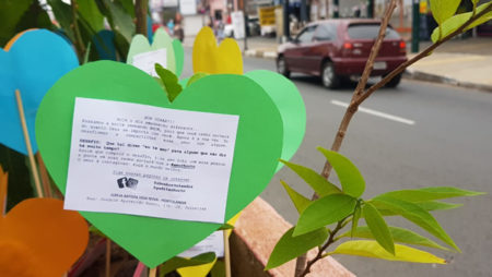 Centro de Hortolândia amanhece enfeitado de corações