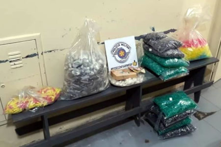 PM estoura casa onde abastecia pontos de venda de drogas na região do Novo Ângulo