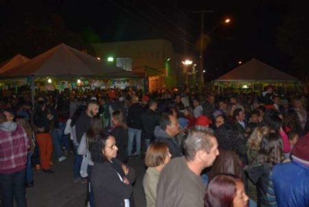 Orquestra de Viola Caipira de Hortolândia faz show na Festa do Milho