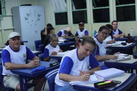 Prefeitura abre inscrições para novas turmas da Educação de Jovens e Adultos