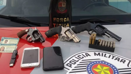 PM cumpre mandados contra tráfico de drogas em Sumaré