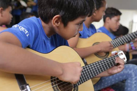 Oficinas de Música Caipira no Festival Gastronômico de Sousas e Joaquim Egídio