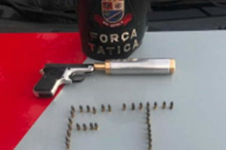 Homem é preso por posse de pistola e silenciador no Remanso Campineiro