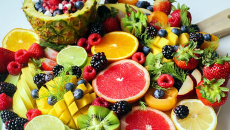 Aprenda a cultivar frutas na sua casa ou apartamento