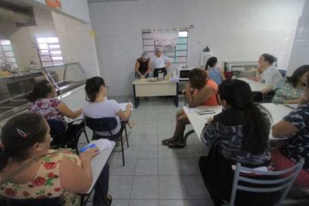 Oficina gratuita de fabricação de pães é opção de geração de renda