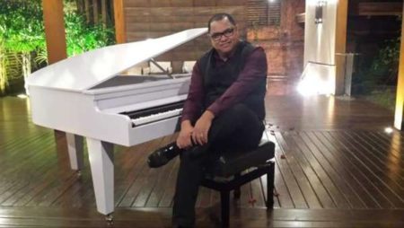 Projeto “Happy Quinta” tem apresentação do grupo Piano & Cia.