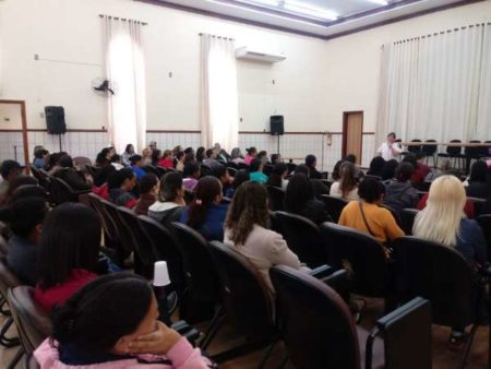 Palestras promovidas pela Prefeitura contam a bolsistas “Histórias que inspiram”
