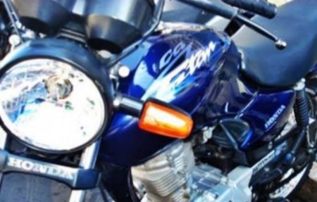 Adolescente leva moto de morador e devolve horas depois sem dar explicações, no Jd. Novo Ângulo