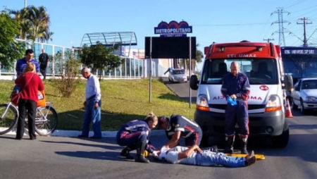 Ciclista é atropelado na Avenida da Emancipação