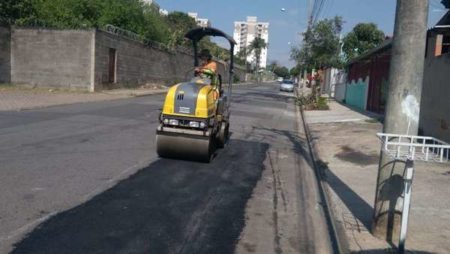Operação Tapa-Buraco no Rosolen e Adelaide