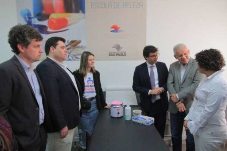 Prefeitura e Estado abrem escola pública de beleza em Hortolândia