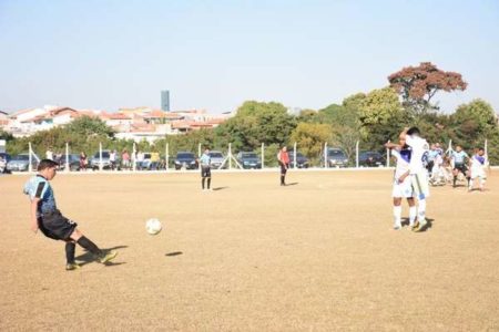 Alta média de gols marca início do mata-mata no futebol amador