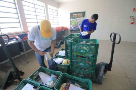 Jogo da solidariedade arrecada mais de 400 quilos de alimentos