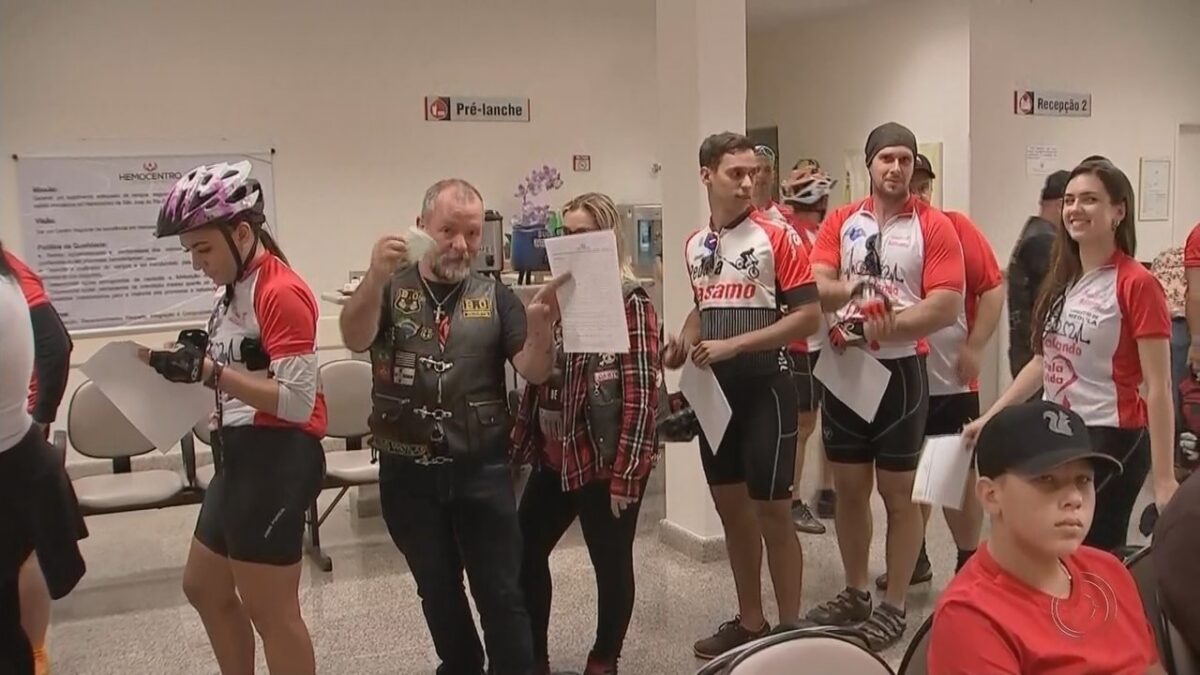 GRUPO DE CICLISTAS PROMOVE CAMPANHA DE DOAÇÃO DE SANGUE