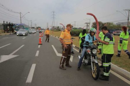 Operação Cavalo de Aço orienta motociclistas sobre segurança no trânsito