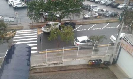 Rua do Paço Municipal recebe reforço na sinalização