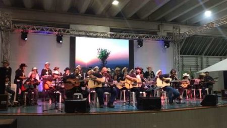 Orquestra de Viola Caipira se apresenta na Vila Real, neste sábado (28/09)
