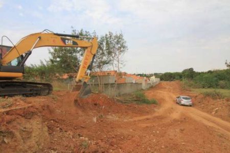 Prefeitura inicia obra viária que vai integrar bairros da região do Jd. Santa Fé