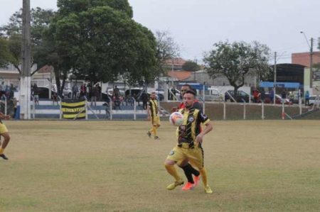 Times disputam primeira partida das finais do futebol amador, neste domingo (08/09)