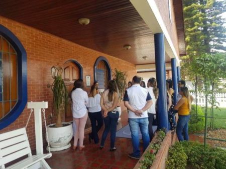 Turismo Industrial leva farmacêuticos da cidade e região para conhecer a EMS