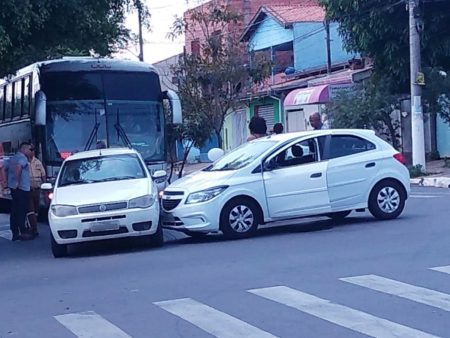 Cruzamentos com maior índice de acidentes registra mais uma colisão