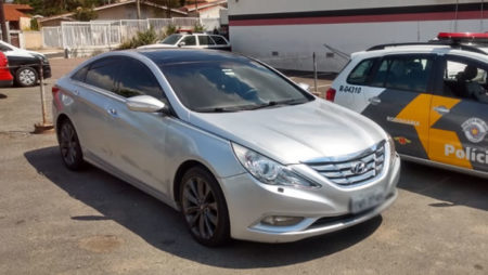 Condutor é preso na SP-101 com “carrão” roubado