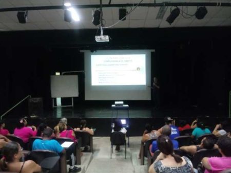 Educação financeira é tema de palestra para bolsistas do programa ACERTE