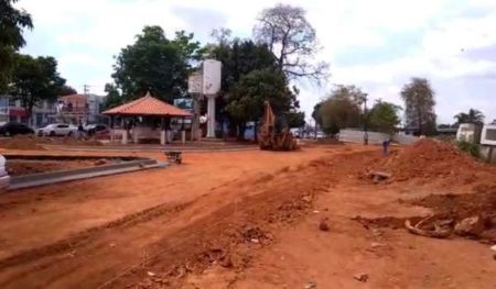 Rotatória de nova avenida no Jd. Santa Clara preserva espécies nativas e poço comunitário