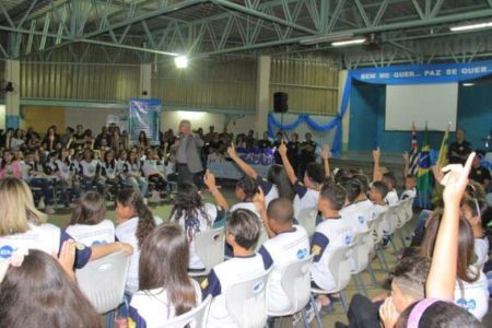 Projeto “Bem Me Quer, Paz Se Quer” forma mais 1.300 alunos