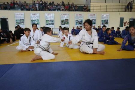 Escolinhas esportivas da Prefeitura têm mais de 100 vagas disponíveis