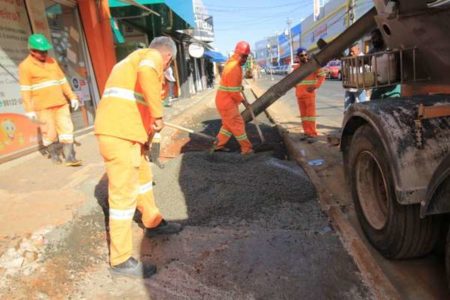 Pedestres tem maior conforto ao caminhar pela rua Luiz Camilo de Camargo