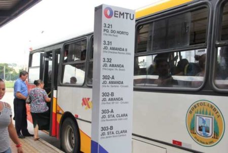 Prefeitura orienta idosos sobre gratuidade nas viagens de ônibus