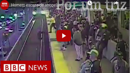 Homem escapa por um triz de ser atropelado ao cair em trilho do metrô nos EUA