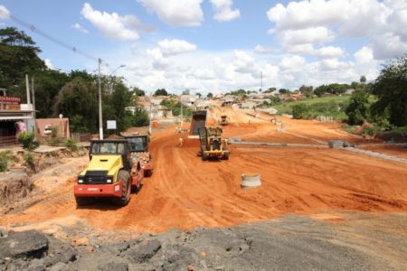 Obra do Corredor Metropolitano avança no Parque Peron, sentido SP-101