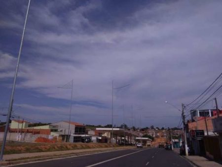 Prefeitura implanta luminárias LED no traçado do Corredor Metropolitano, no Jd. Nova América