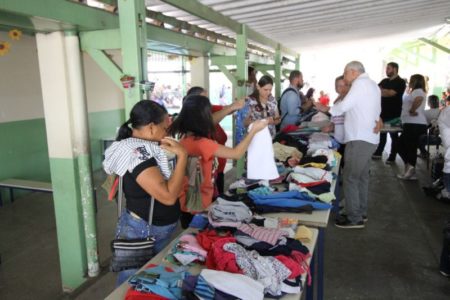 Ação Comunitária da Prefeitura leva serviços gratuitos a famílias da região do Jd. Rosolen