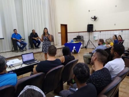 Profissionais da educação debatem diversidade étnico-racial e homossexualidade na escola