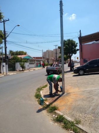 Prefeitura instala semáforo em cruzamento de ruas no Jd. Nossa Senhora de Fátima