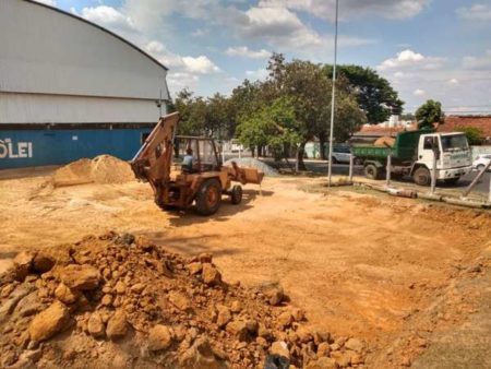 Prefeitura reforma espaços esportivos em parceria com o depósito Santa Izabel