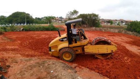 Prefeitura prepara solo para erguer ponte entre o Jd. São Sebastião e Jd. Interlagos