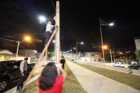 Hortolândia terá 100% de iluminação de LED, afirma prefeito