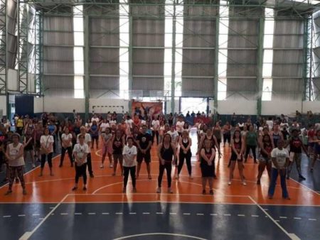 Famílias da região do Jd. Nova Hortolândia praticam atividades físicas em manhã “De Bem com a Vida”