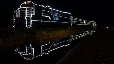 Trem de Natal da Rumo passará em Hortolândia nesta sexta-feira (20/12)