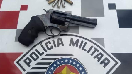 Policiais prendem indivíduo por porte ilegal de arma no Jardim Malta