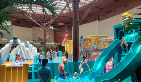 Atração de férias do Parque D. Pedro Shopping tem versão baby dos super-heróis da DC Comics