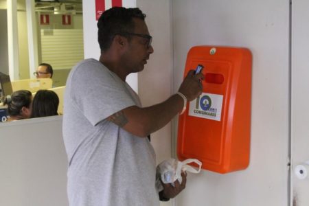 Prefeitura de Hortolândia instala 10 coletores de pilhas e baterias em diferentes regiões da cidade